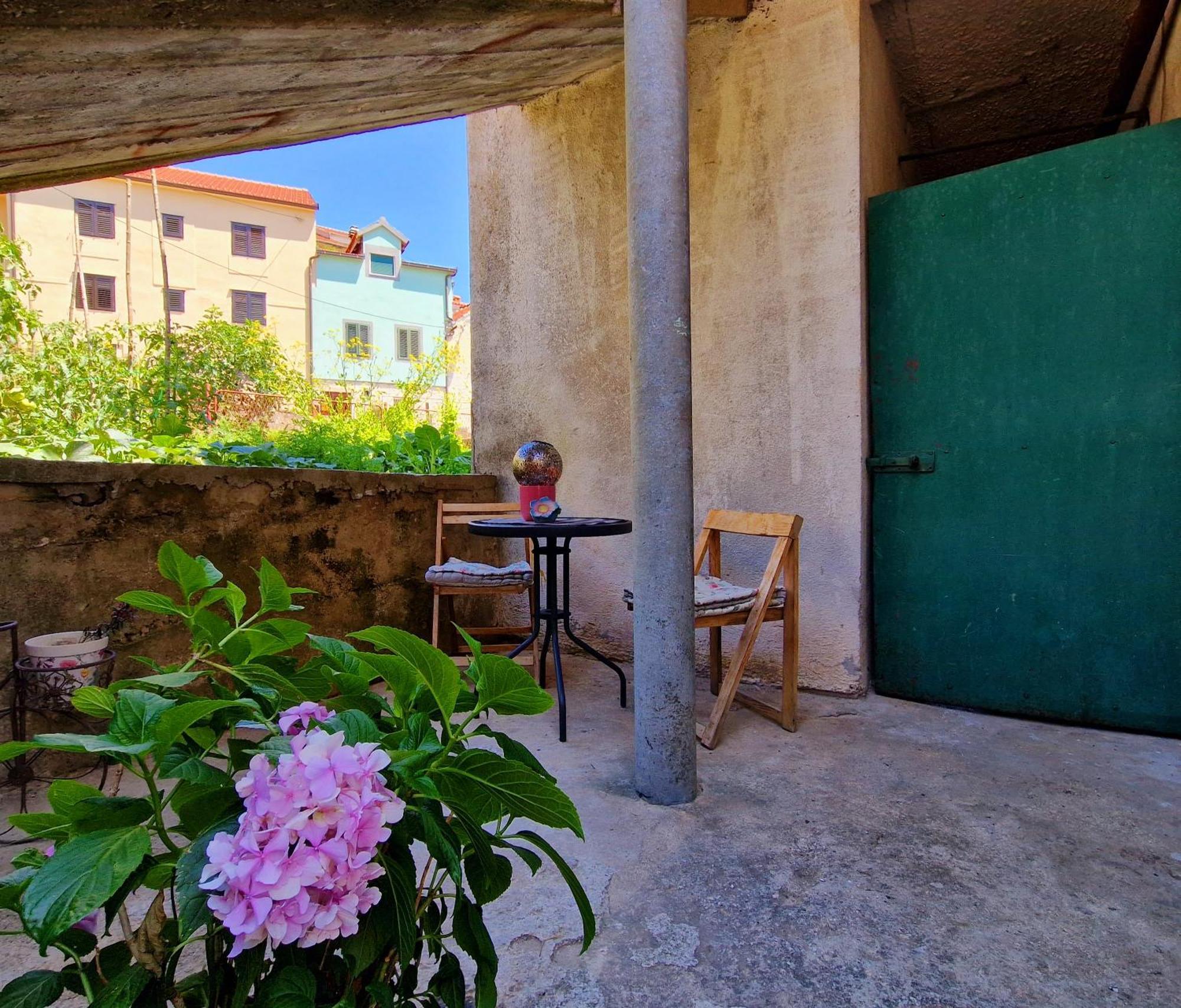 2 Bedroom Apartment Ljubica Sinj Bagian luar foto